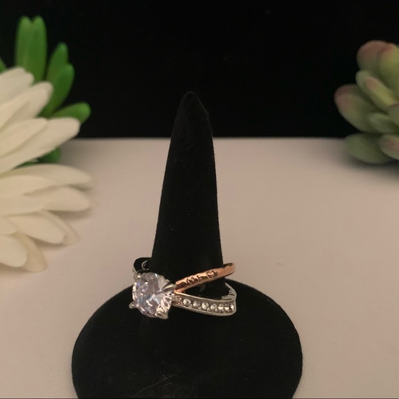 Engraved “Marry Me” Engagement Ring - Picture 6 of 7